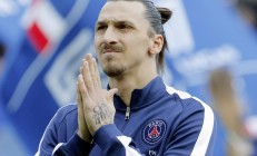 米兰体育官网-黄喜灿一剑封喉，新西兰防守锁链窒息马里