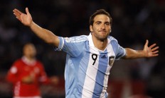 米兰登录入口-灰熊逆转凯尔特人，布伦森刷新纪录，一场定义坚韧的经典战役