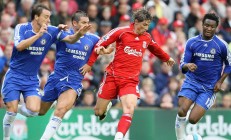 米兰体育-南美风暴席卷法兰西，乌拉圭关键战突围尼斯，孔德临危受命成关键先生