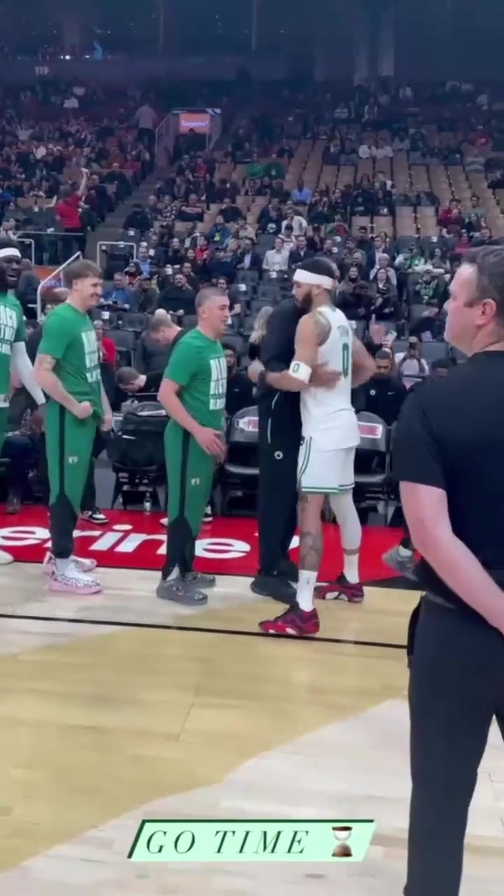 包含篮网客场击败凯尔特人，继续胜势的词条