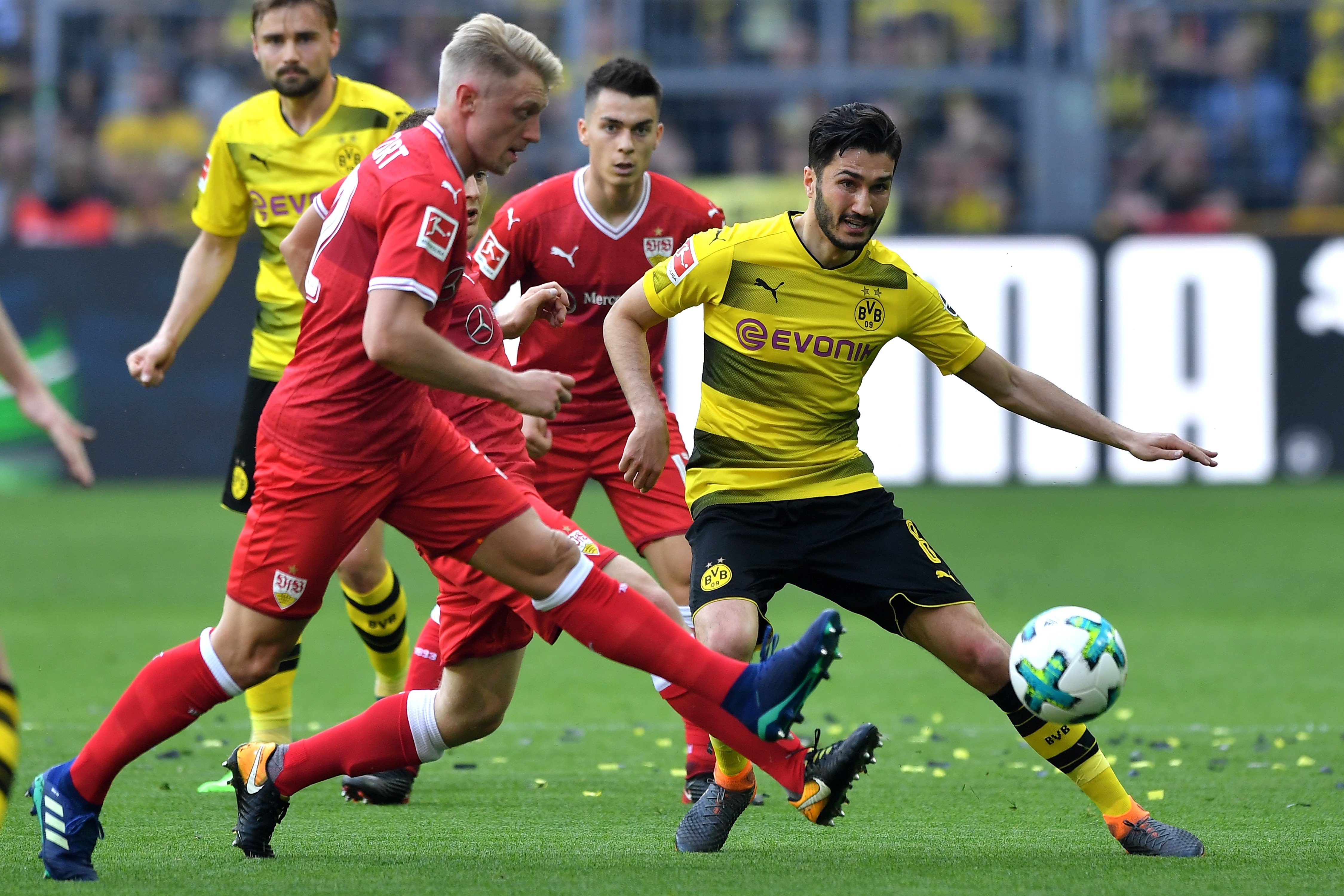 包含多特蒙德球员体能出色，备战曼城的比赛的词条