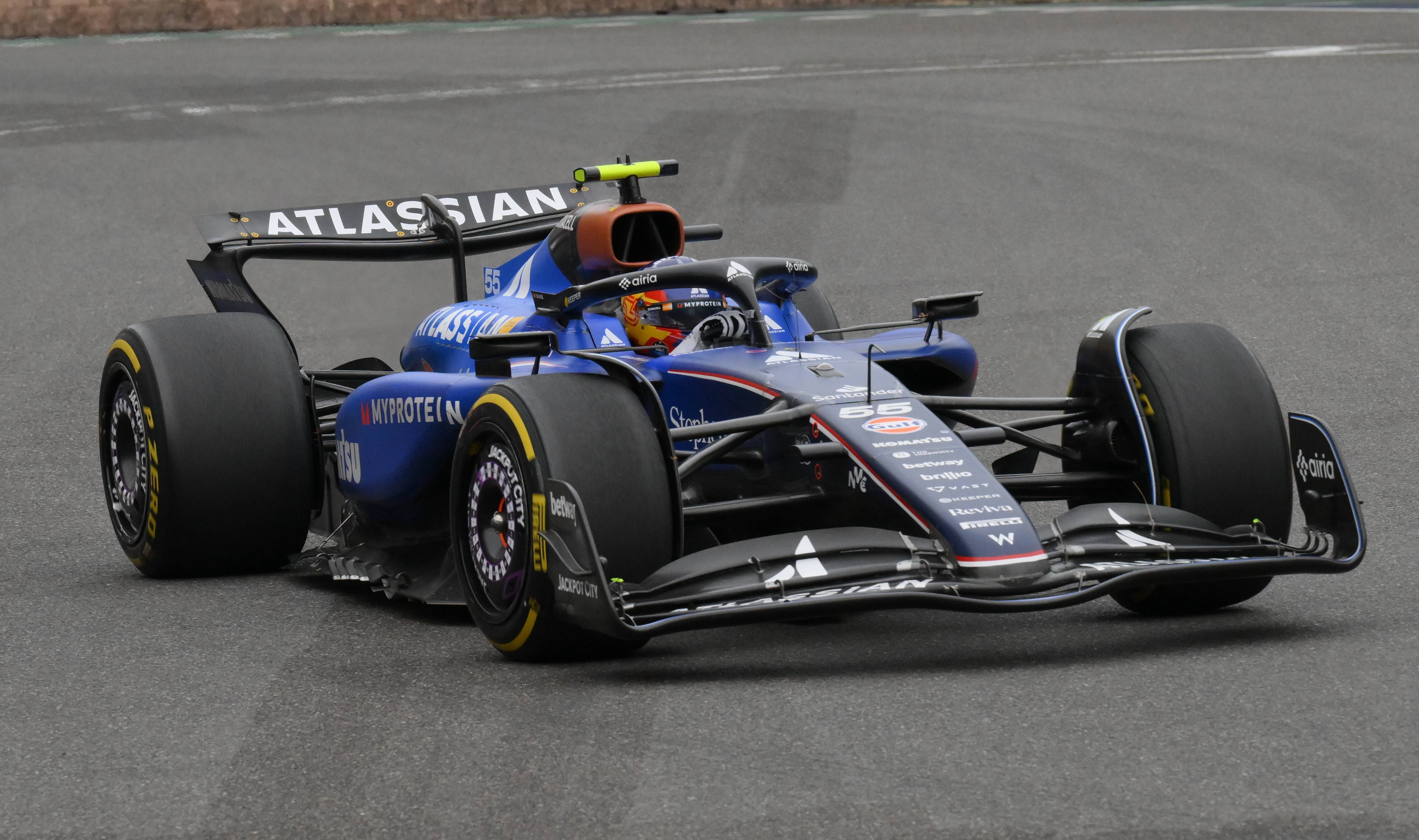 威廉姆斯翻盘红牛车队，维斯塔潘点燃赛场的简单介绍