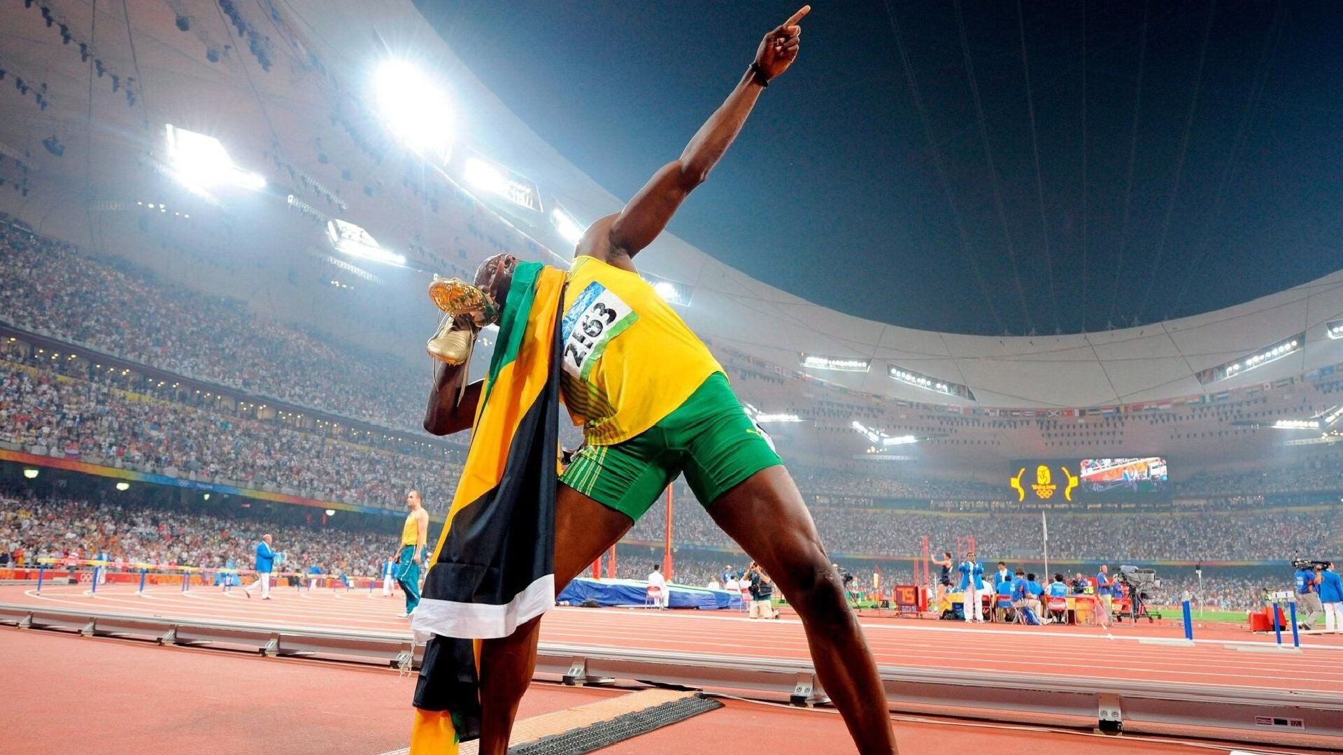 范弗利特末节封神，老鹰硬仗啄穿鹈鹕，关键先生定义比赛