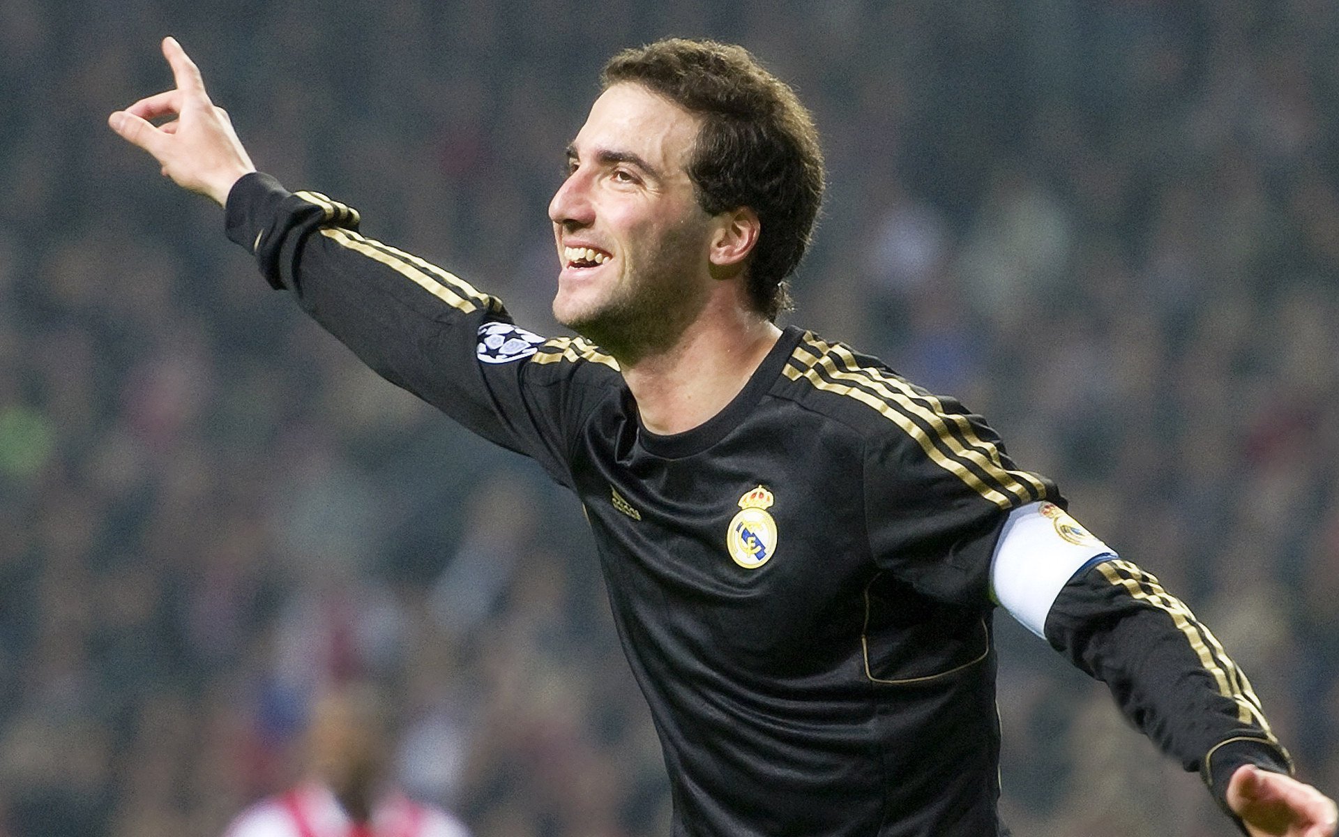 当狼群遭遇孤星，利拉德在明尼苏达的统治之夜